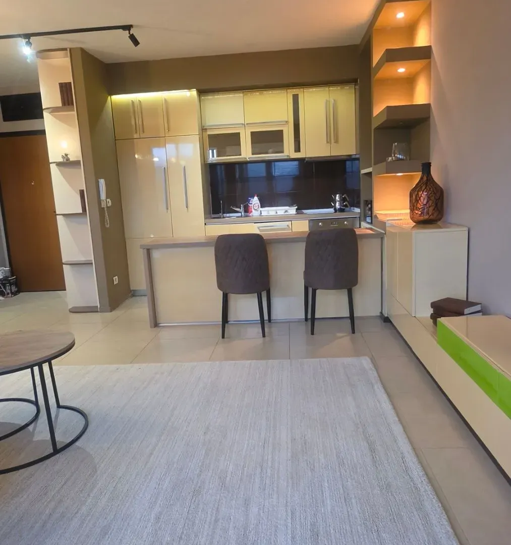 Izdavanje, dvosoban stan, 70m², City Kvart, Podgorica