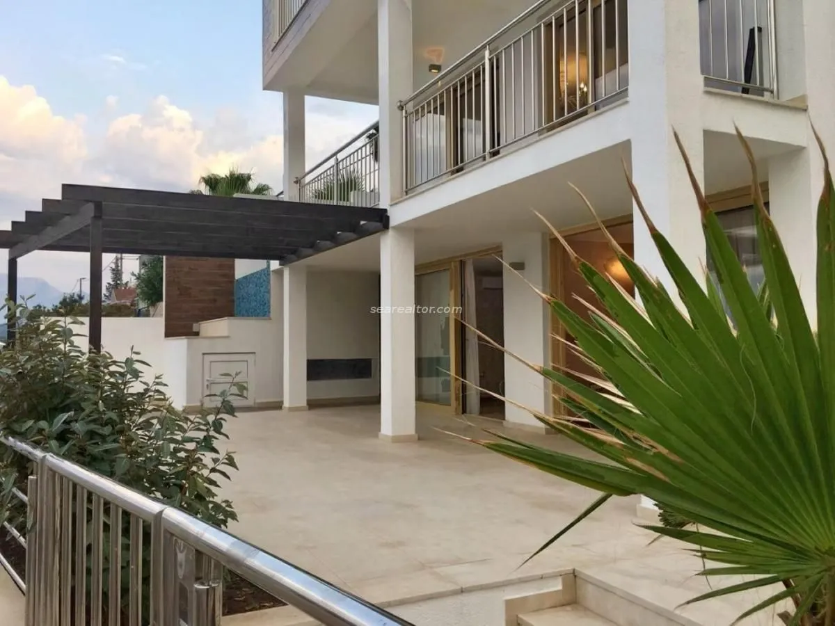 Prodaja, kuća, 350m², Krašići, Tivat