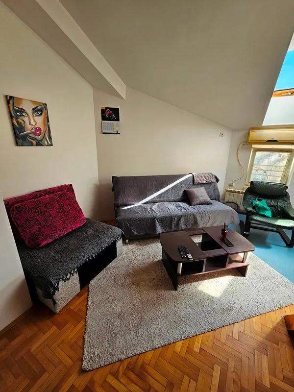 Izdavanje, jednosoban stan, 31m², Filmski Grad, Beograd