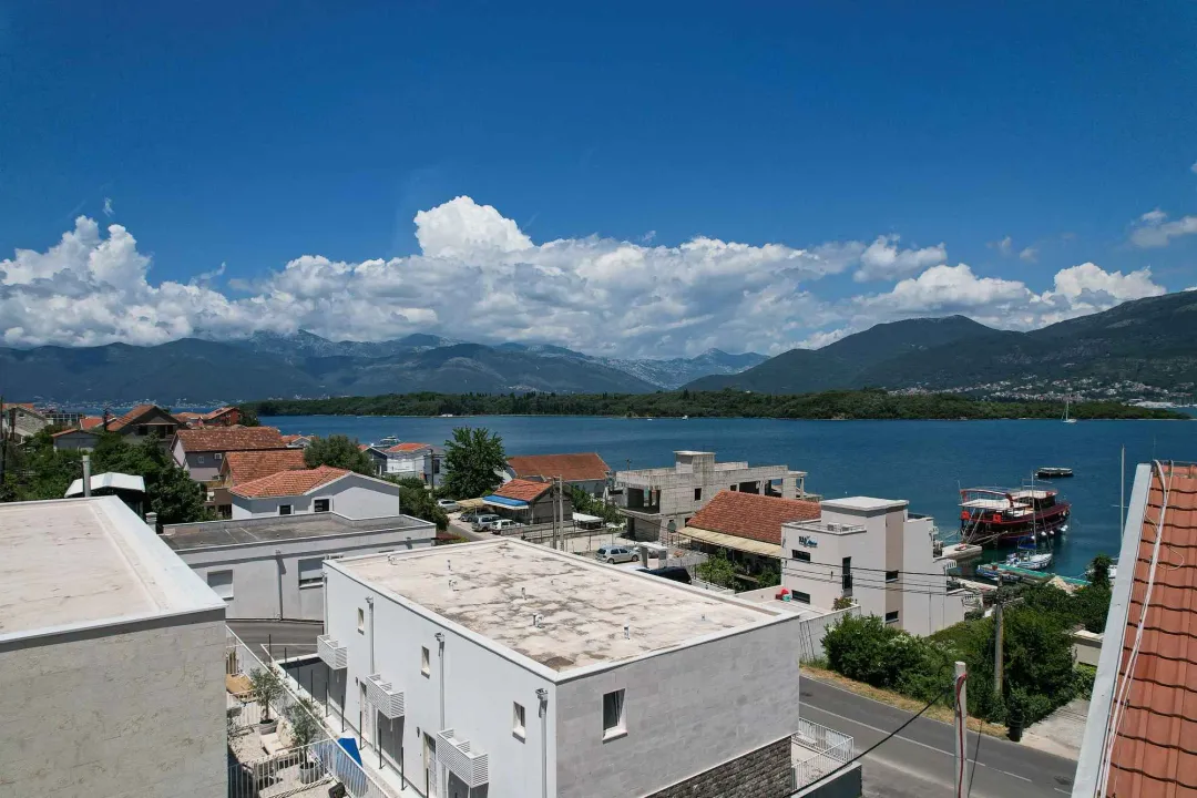 Prodaja, kuća, 220m², Đuraševići, Tivat