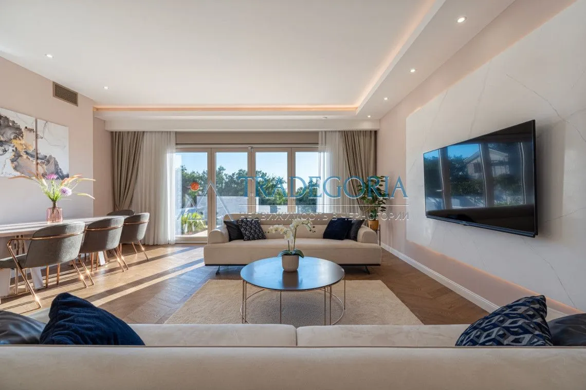 Prodaja, kuća, 290m², Krimovica, Kotor