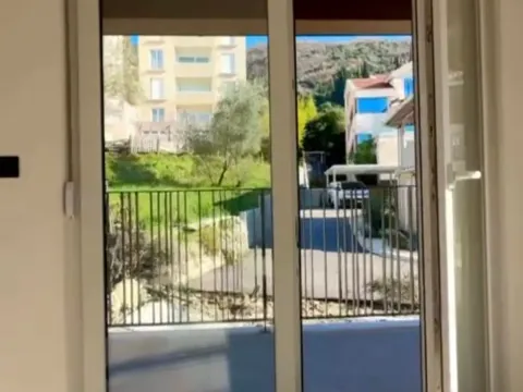 Prodaja, jednosoban stan, 46m², Donja Lastva, Tivat - image 7