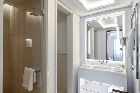 Rent, one bedroom apartment, 74m², Porto Montenegro, Tivat - image 11