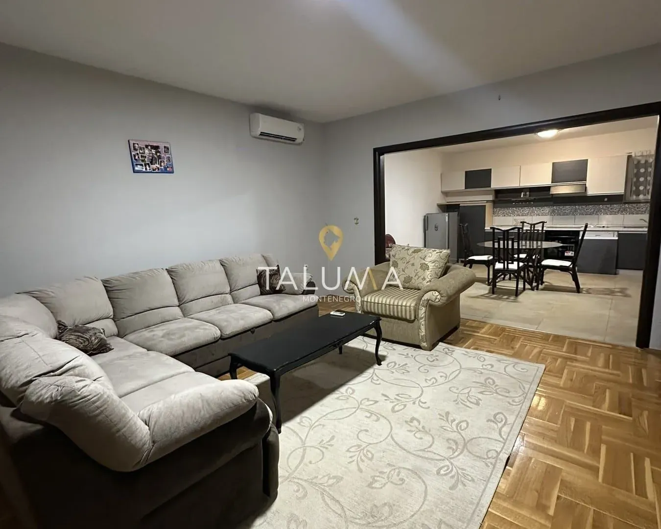 Izdavanje, trosoban stan, 130m², Tološi, Podgorica