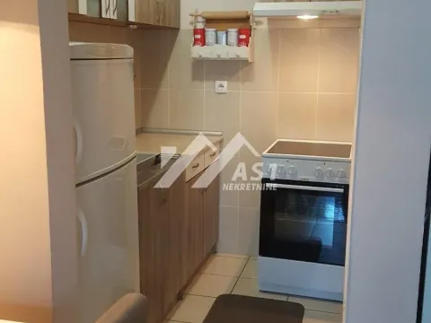 Izdavanje, dvosoban stan, 40m², Adamovićevo Naselje, Novi Sad Sve Podlokacije - image 2