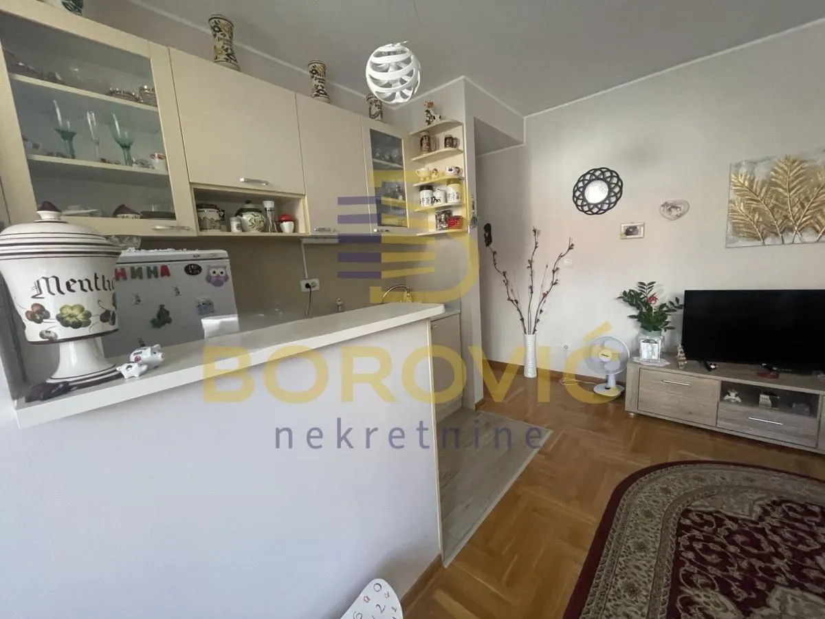 Sale, two bedroom apartment, 45m², Cvetkova Pijaca, Zvezdara Sve Podlokacije