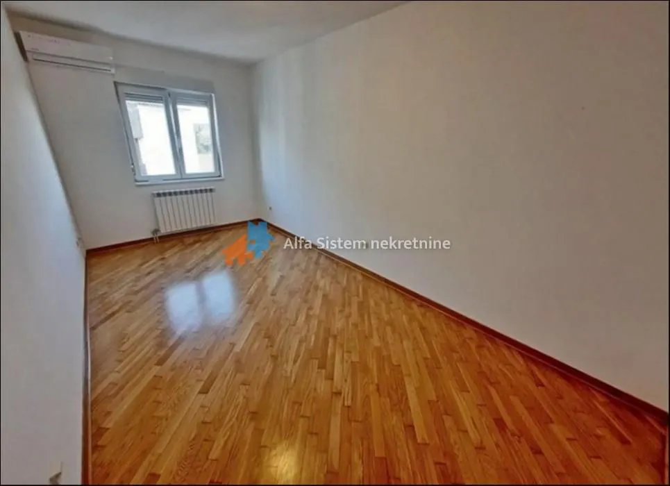 Izdavanje, stan, 172m², Vračar Sve Podlokacije, Beograd