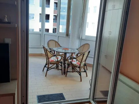 Rent, two bedroom apartment, 70m², Budva, Crna Gora - image 4