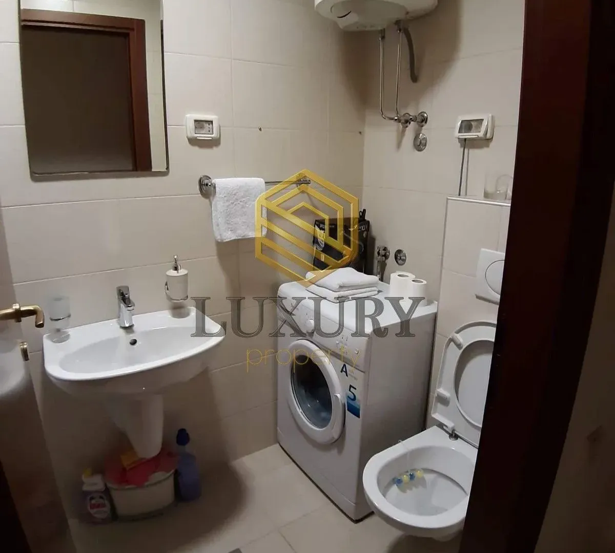 Prodaja, garsonjera, 33m², City Kvart, Podgorica