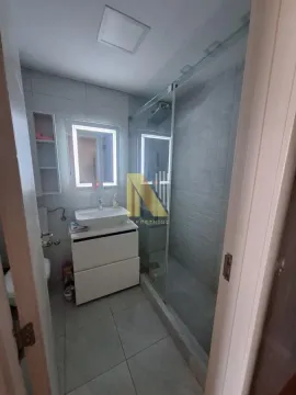 Moderno opremljeno kupatilo sa tuš kabinom. - image 6