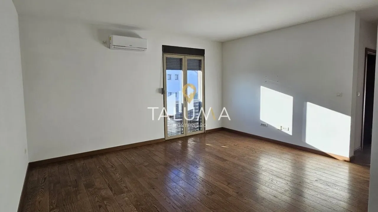 Rent, two bedroom apartment, 56m², City Kvart, Podgorica