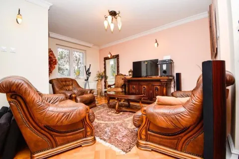 Rent, two bedroom apartment, 100m², Gorica C, Podgorica - image 16
