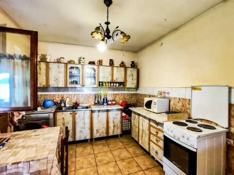 Sale, house, 260m², Velje Brdo, Podgorica - image 12