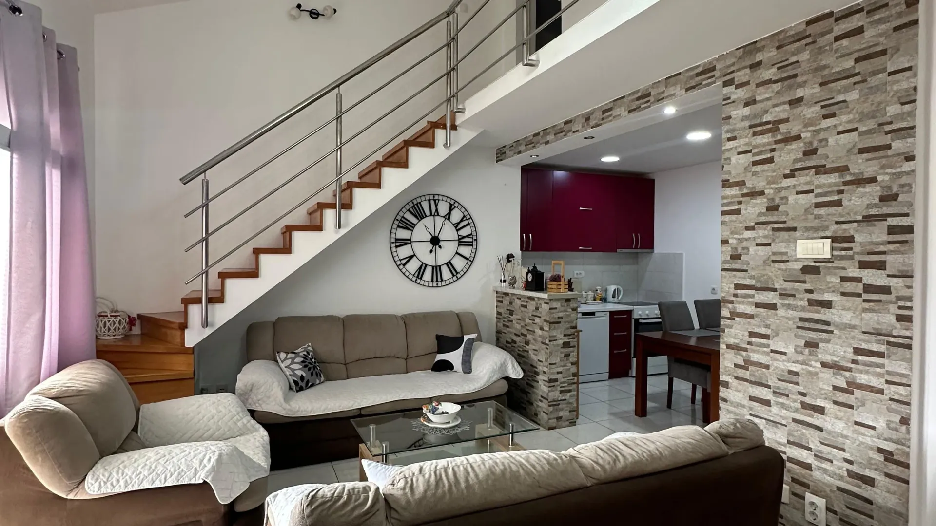 Rent, three bedroom apartment, 70m², Dumidran, Tivat