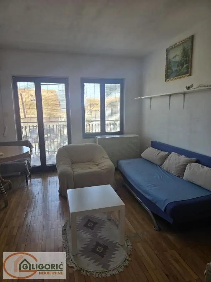 Izdavanje, dvosoban stan, 44m², Čukarica, Beograd