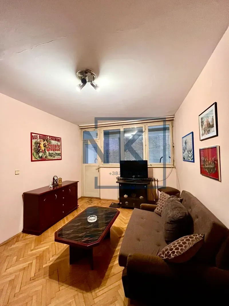 Izdavanje, dvosoban stan, 70m², Centar, Podgorica