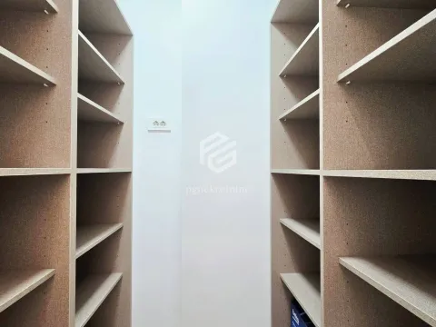 Izdavanje, dvosoban stan, 88m², Centar, Podgorica - image 15