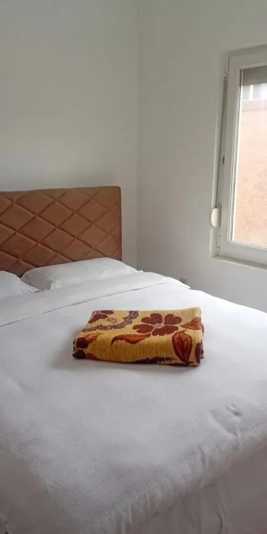 Rent, house, 75m², Zlatica, Podgorica
