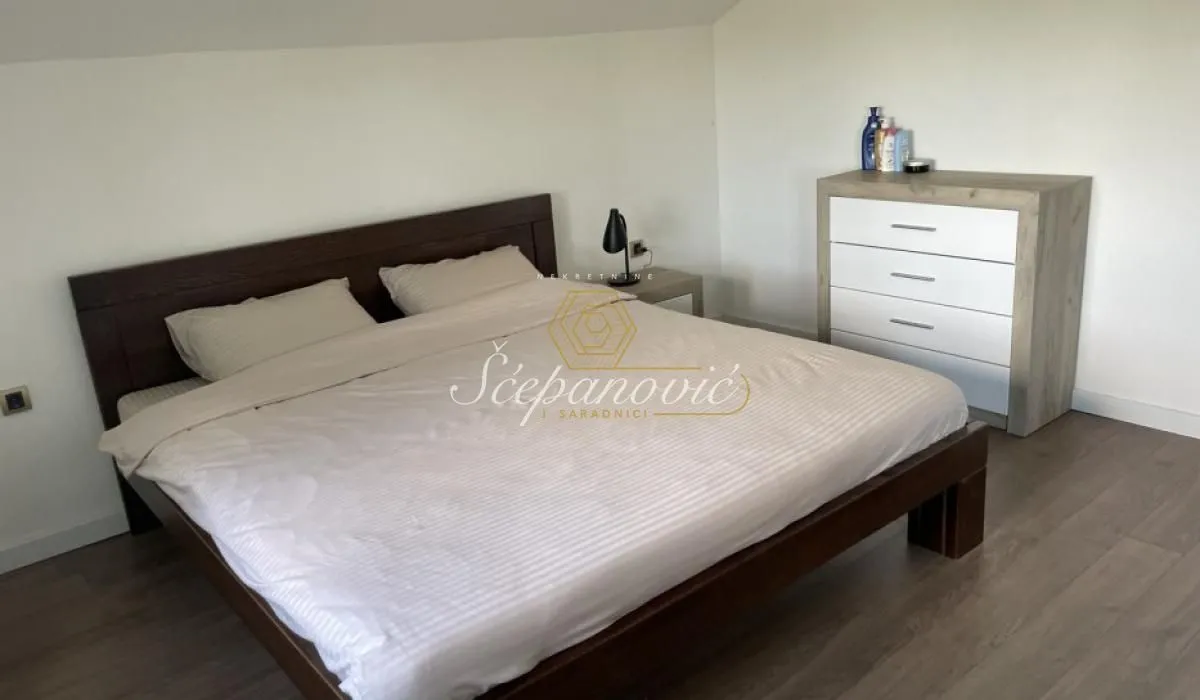 Prodaja, kuća, 280m², Sremska Kamenica, Petrovaradin
