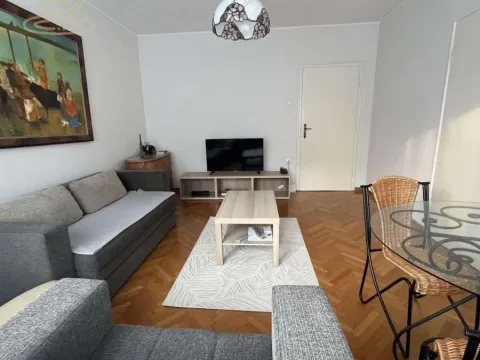 Rent, three bedroom apartment, 61m², Stari Grad, Beograd - image 2