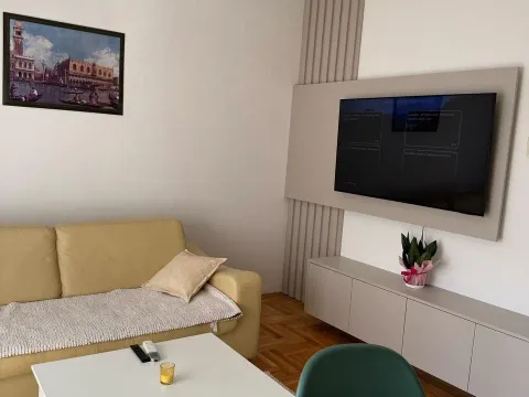 Izdavanje, jednosoban stan, 44m², Budva, Crna Gora - image 3