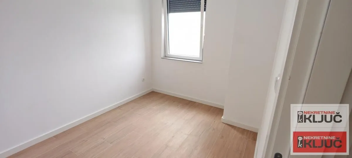 Prodaja, trosoban stan, 72m², Alibegovac, Petrovaradin