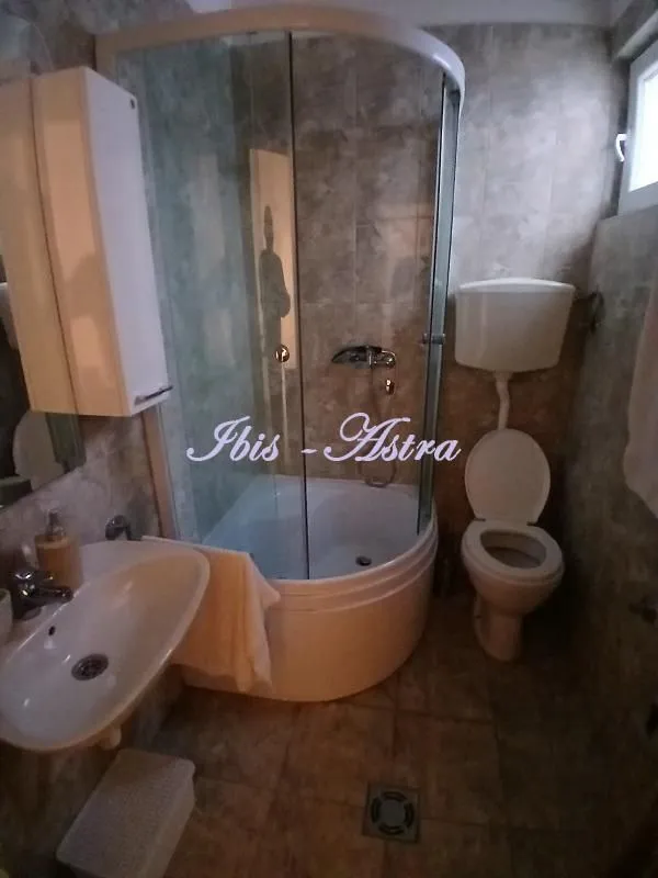 Izdavanje, dvosoban stan, 60m², Voždovac Sve Podlokacije, Beograd