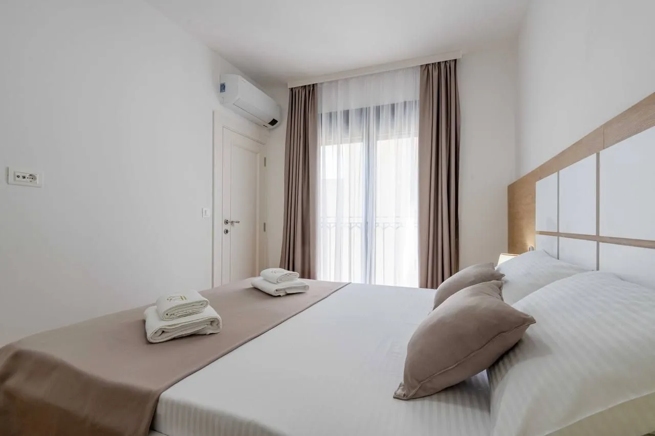 Rent, one bedroom apartment, 34m², Bečići, Budva