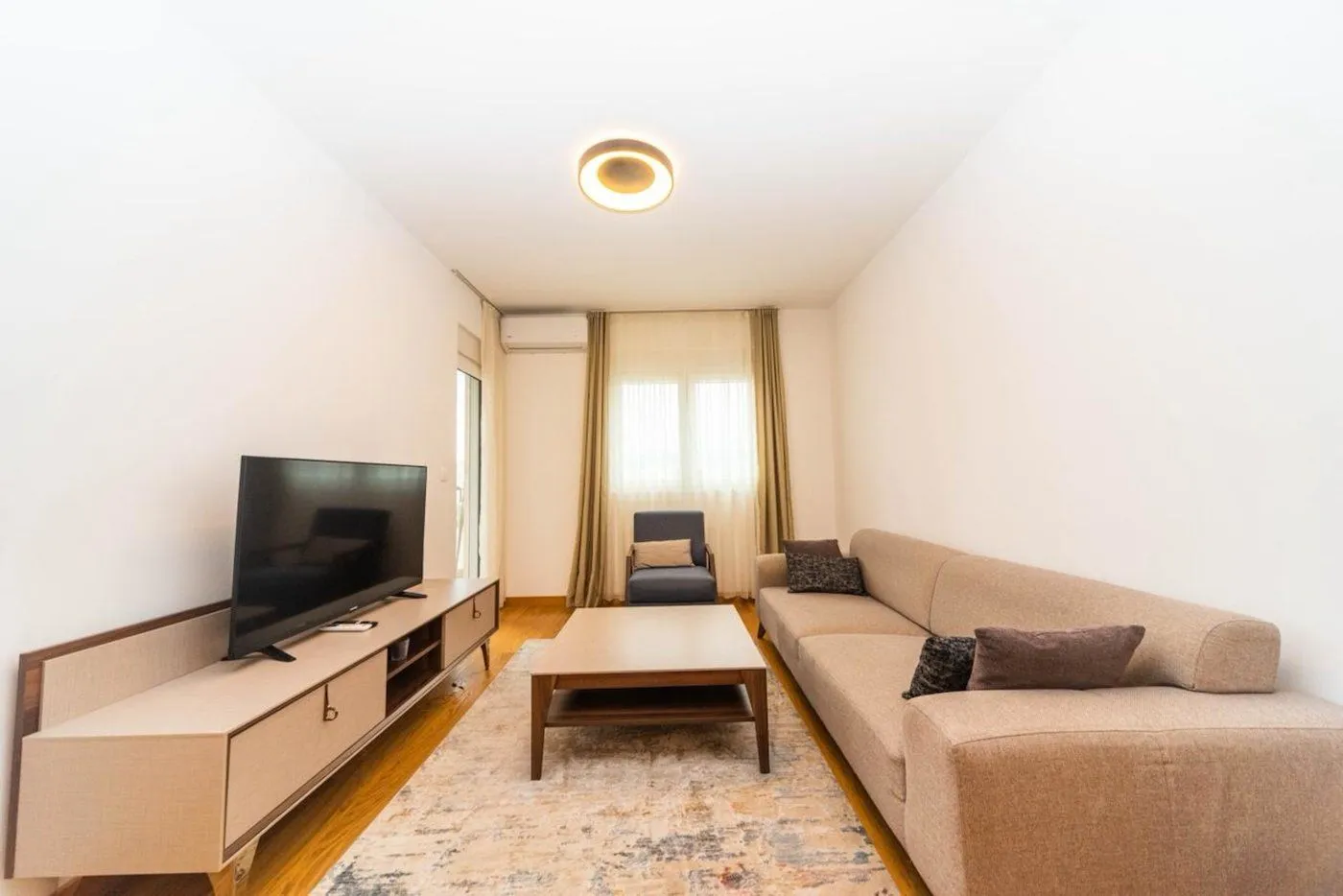 Izdavanje, stan, 44m², New City, Podgorica