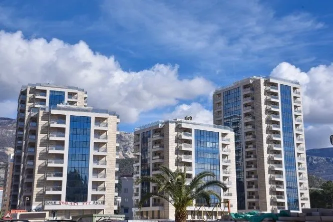 Izdavanje, jednosoban stan, 47m², Centar, Budva