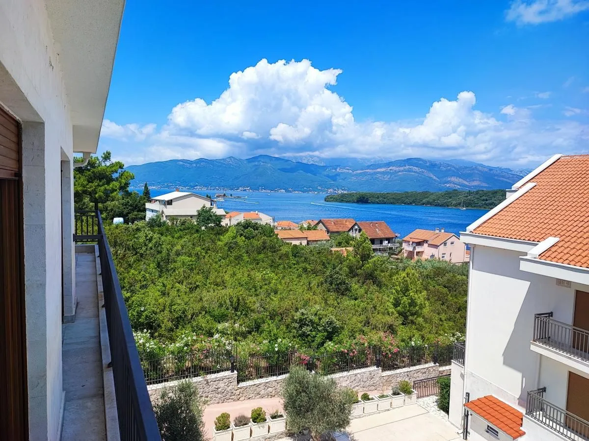 Prodaja, trosoban stan, 113m², Đuraševići, Tivat
