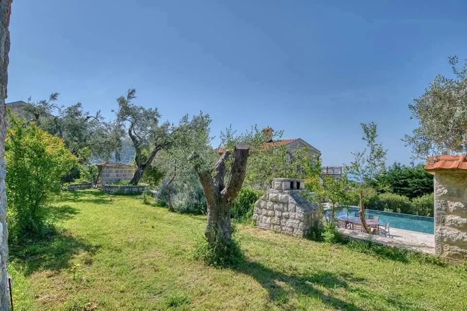 Sale, house, 500m², Reževići, Budva