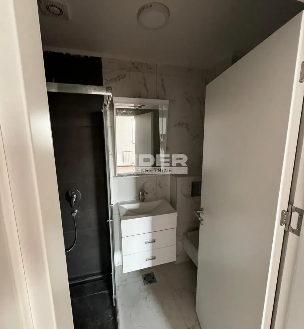 Prodaja, jednosoban stan, 48m², Centar, Zlatibor