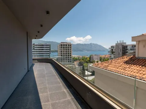 Prodaja, trosoban stan, 149m², Budva, Crna Gora - image 2