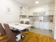 Izdavanje, dvosoban stan, 65m², City Kvart, Podgorica - image 4