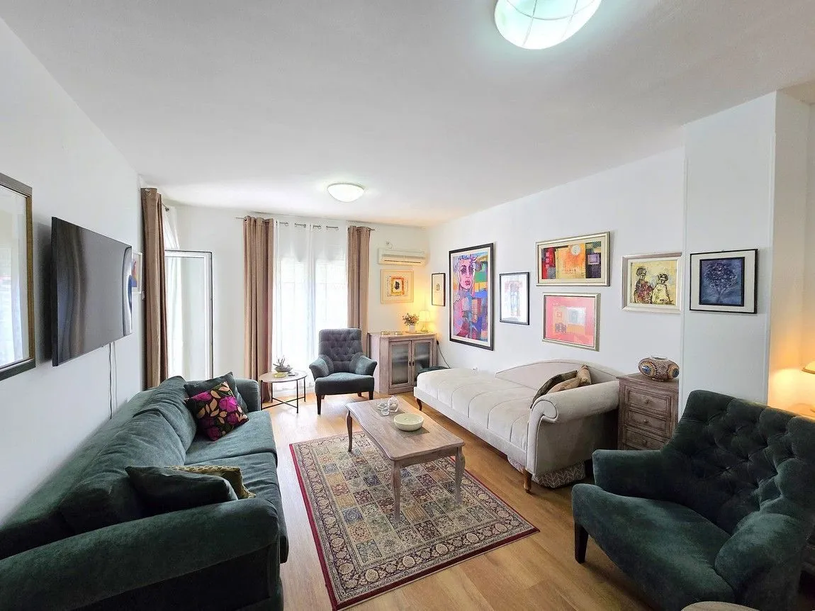 Prodaja, jednosoban stan, 76m², Budva, Crna Gora