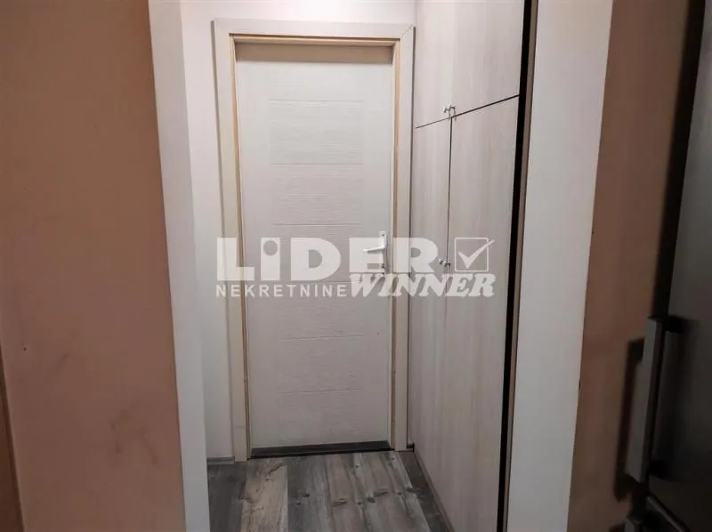 Sale, house, 270m², Zvezdara Sve Podlokacije, Beograd