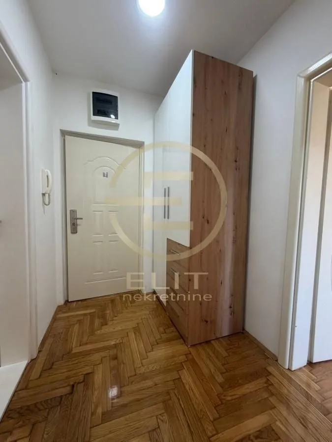 Prodaja, dvosoban stan, 36m², Betanija, Novi Sad Sve Podlokacije