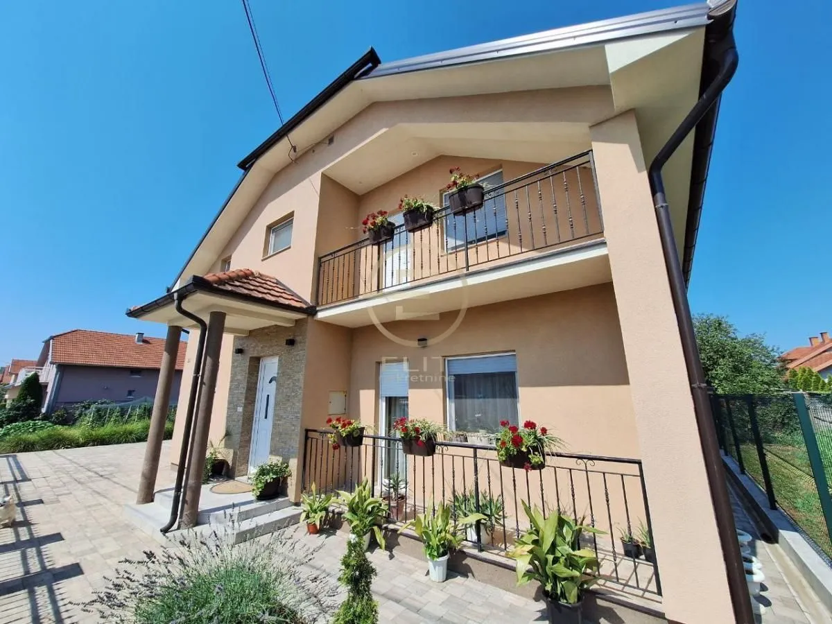 Prodaja, kuća, 219m², Veternička rampa, Novi Sad Sve Podlokacije