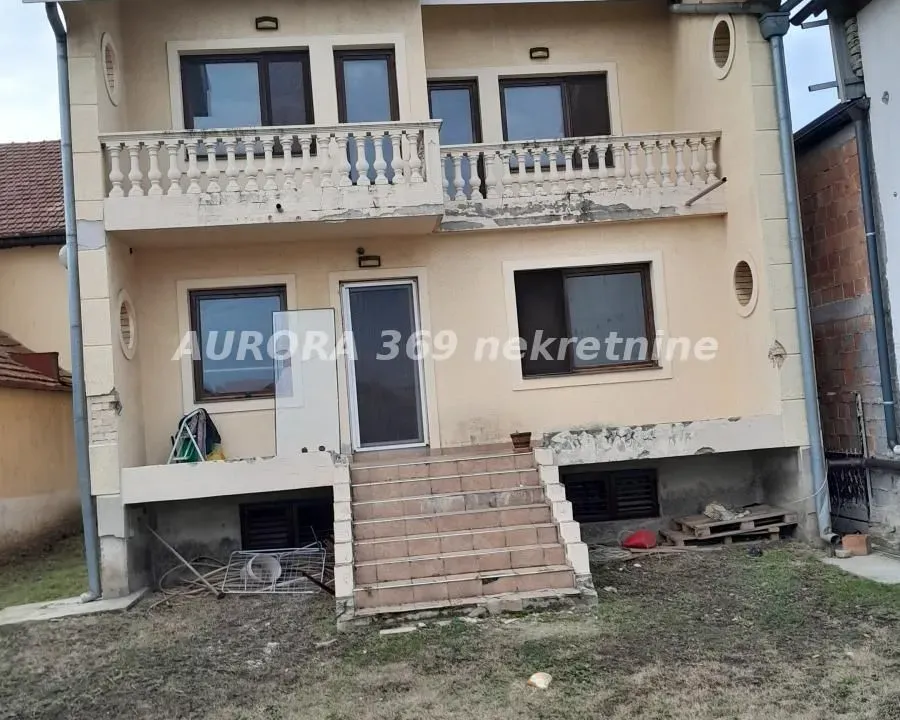 Prodaja, kuća, 330m², Temerin, Novi Sad