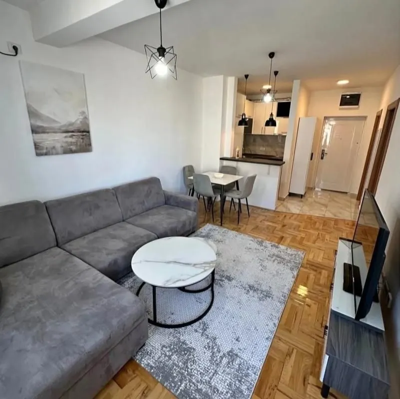 Izdavanje, jednosoban stan, 45m², Gorica C, Podgorica