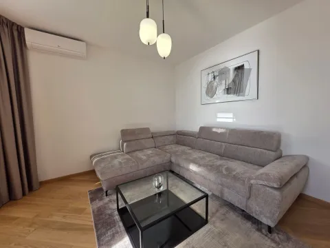 Izdavanje, jednosoban stan, 44m², Bečići, Budva - image 11