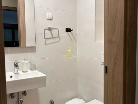 Izdavanje, dvosoban stan, 69m², Master Kvart, Podgorica - image 7