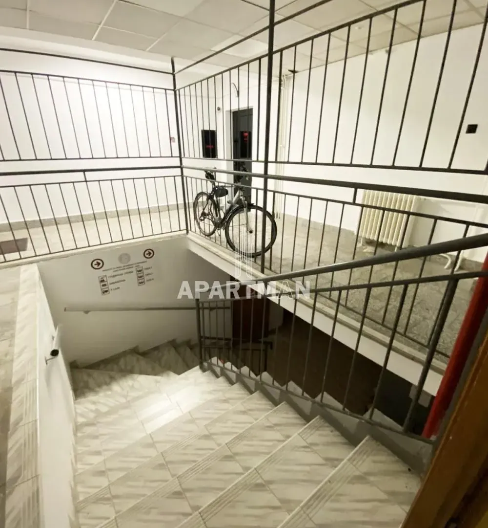 Sale, office space, 535m², Čukarica, Beograd