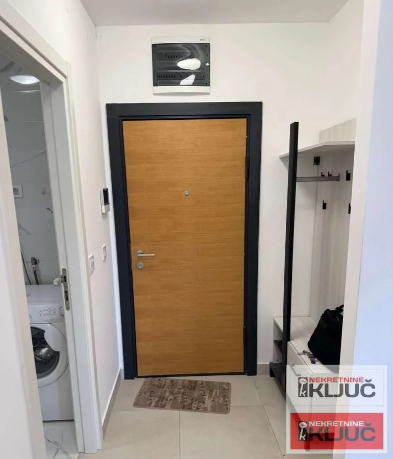 Izdavanje, jednosoban stan, 43m², Novo naselje, Novi Sad