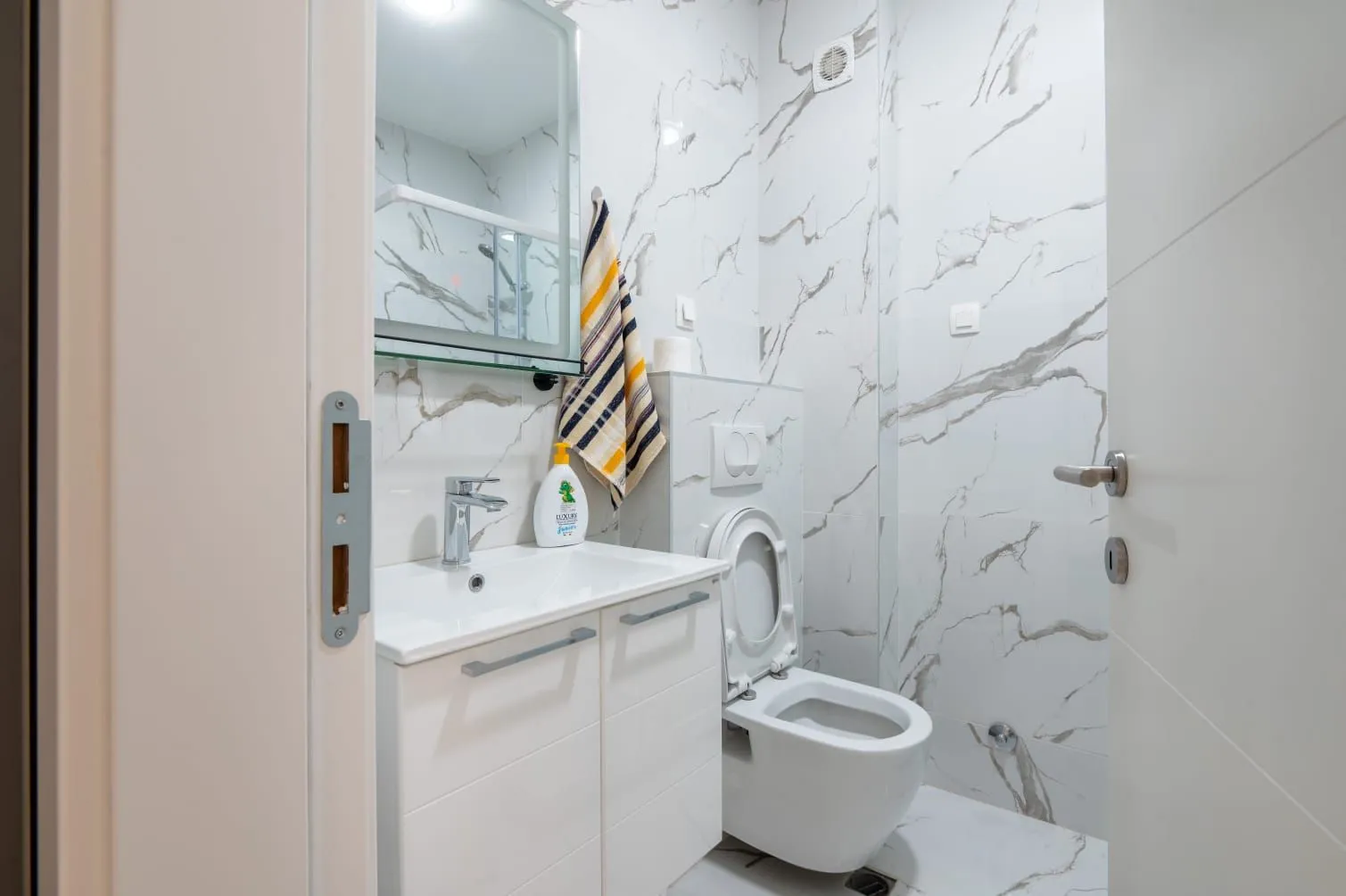 Rent, one bedroom apartment, 46m², Centar, Bar