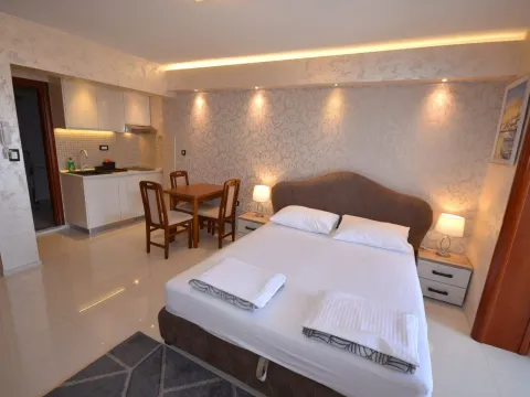 Prodaja, stan, 45m², Herceg Novi, Crna Gora - image 2