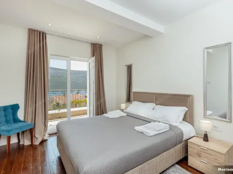 Sale, three bedroom apartment, 141m², Herceg Novi, Crna Gora - image 2