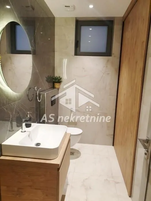 Izdavanje, dvosoban stan, 104m², Cvetni Trg, Vračar Sve Podlokacije