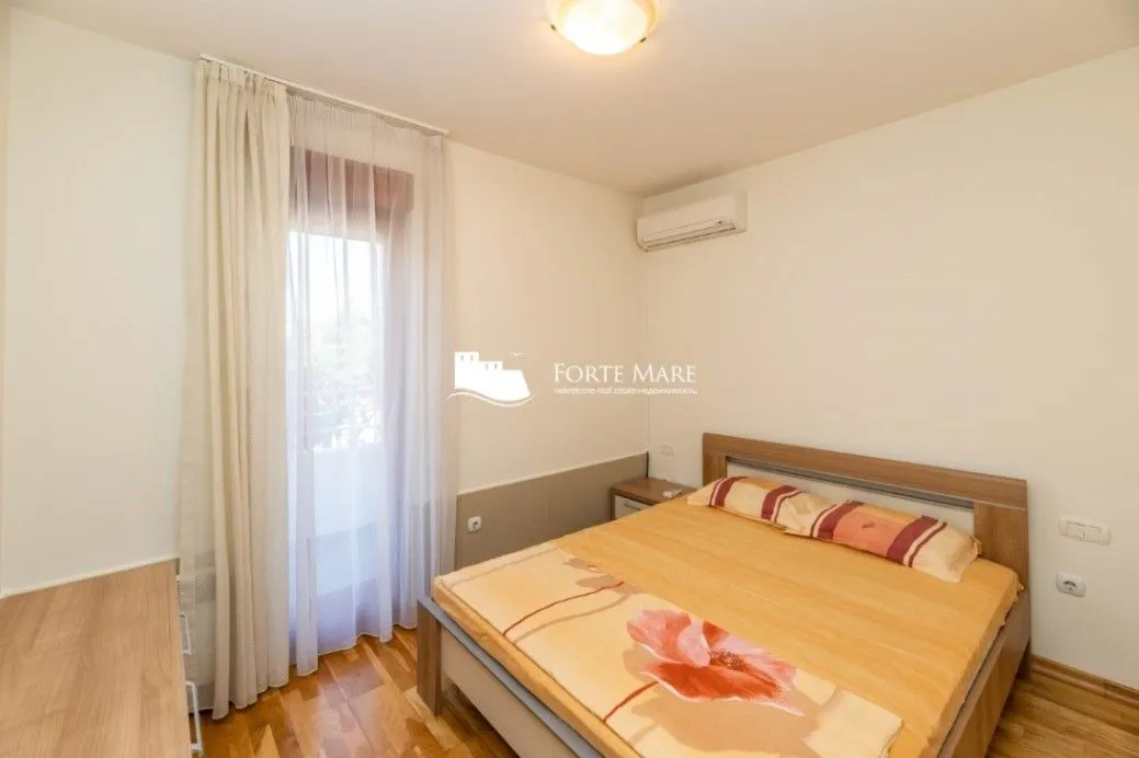 Prodaja, dvosoban stan, 80m², Đenovići, Herceg Novi
